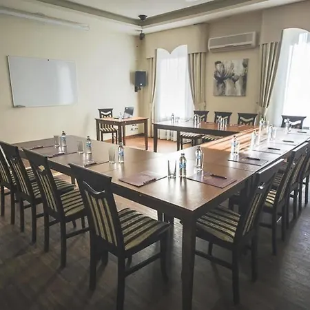 Grein מלון ז'שוב