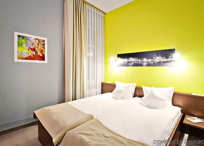 格莱恩酒店 酒店